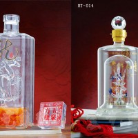 天津玻璃工艺酒瓶加工厂家~河间宏艺玻璃制品厂价定制内置酒瓶